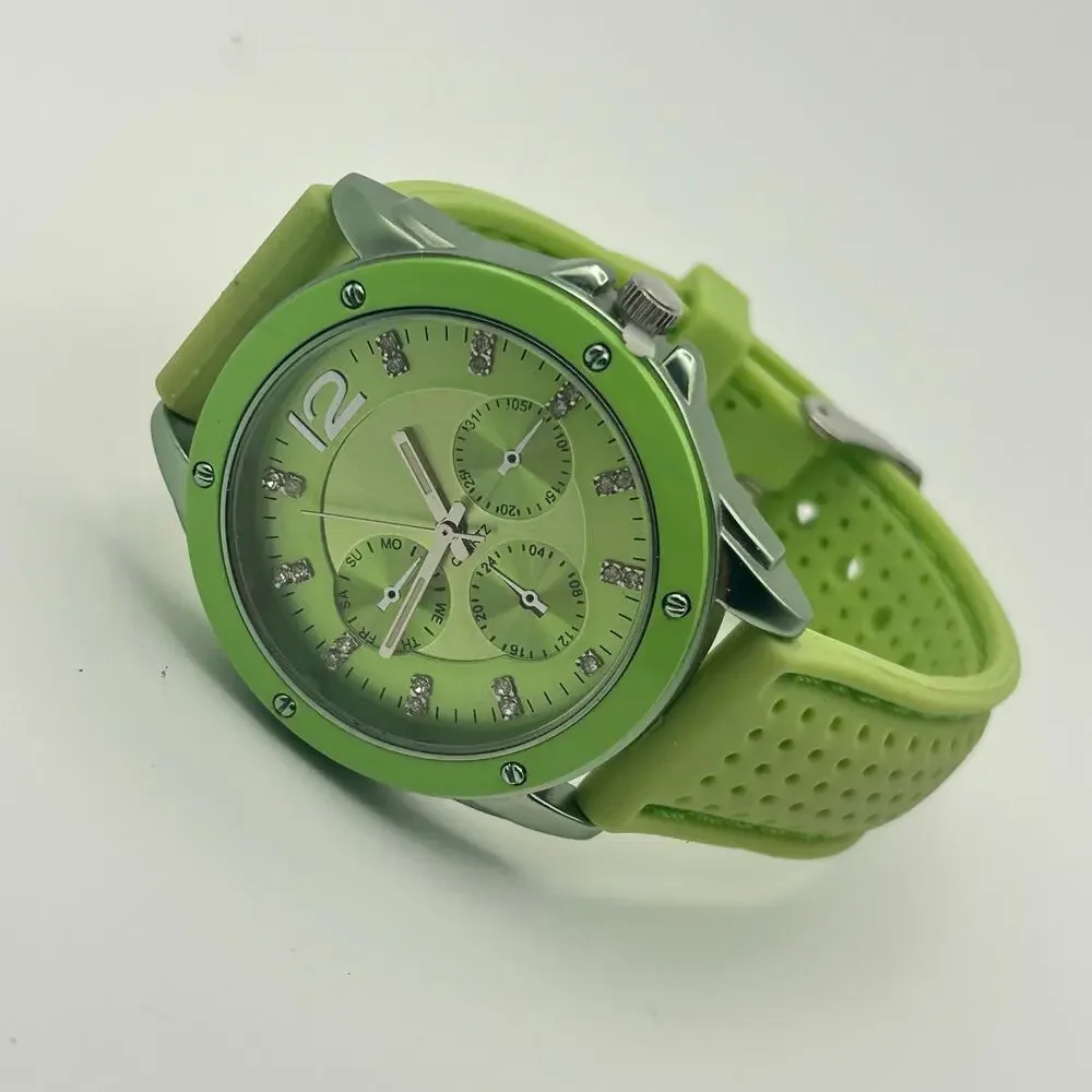 Green Quartz Watch Rhinestone Dial Silicone Strap Fashion Casual Wristwatch - Picture 4 of 8